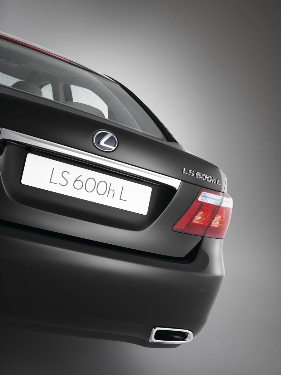  Lexus LS600h L 2007 года  (фото 77 из 224)